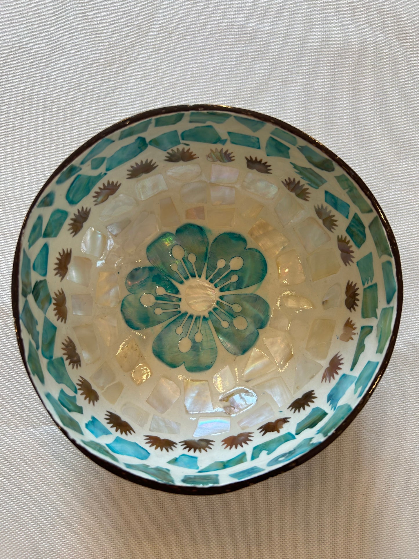 Kokosnussschale Perlmutt Blume