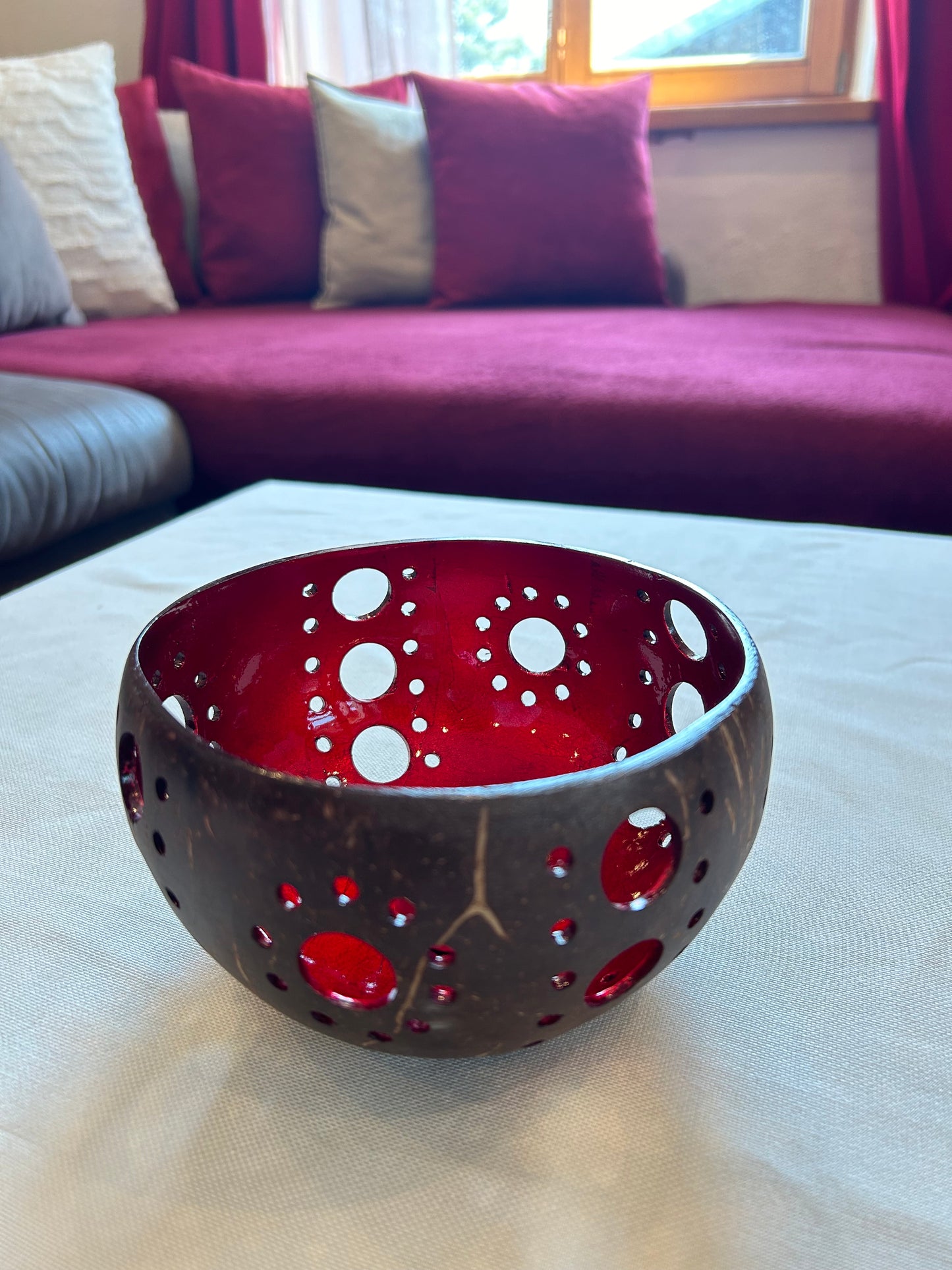 Kokosnuss-Kerzenhalter Rot