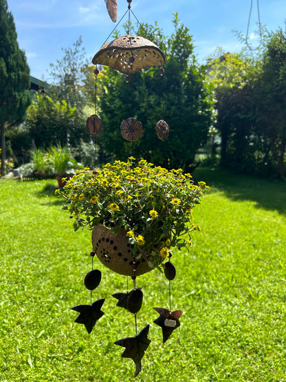 Windspiel/Blumenampel