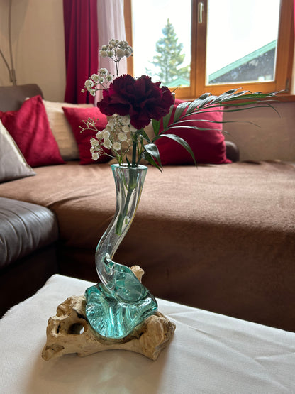 Vase auf Wurzelholz spirale