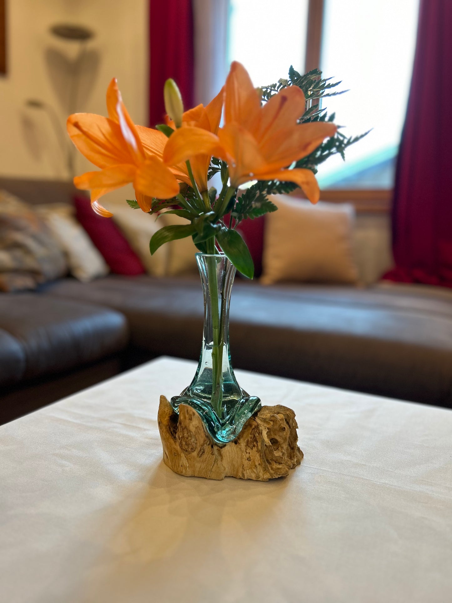 Vase auf Wurzelholz