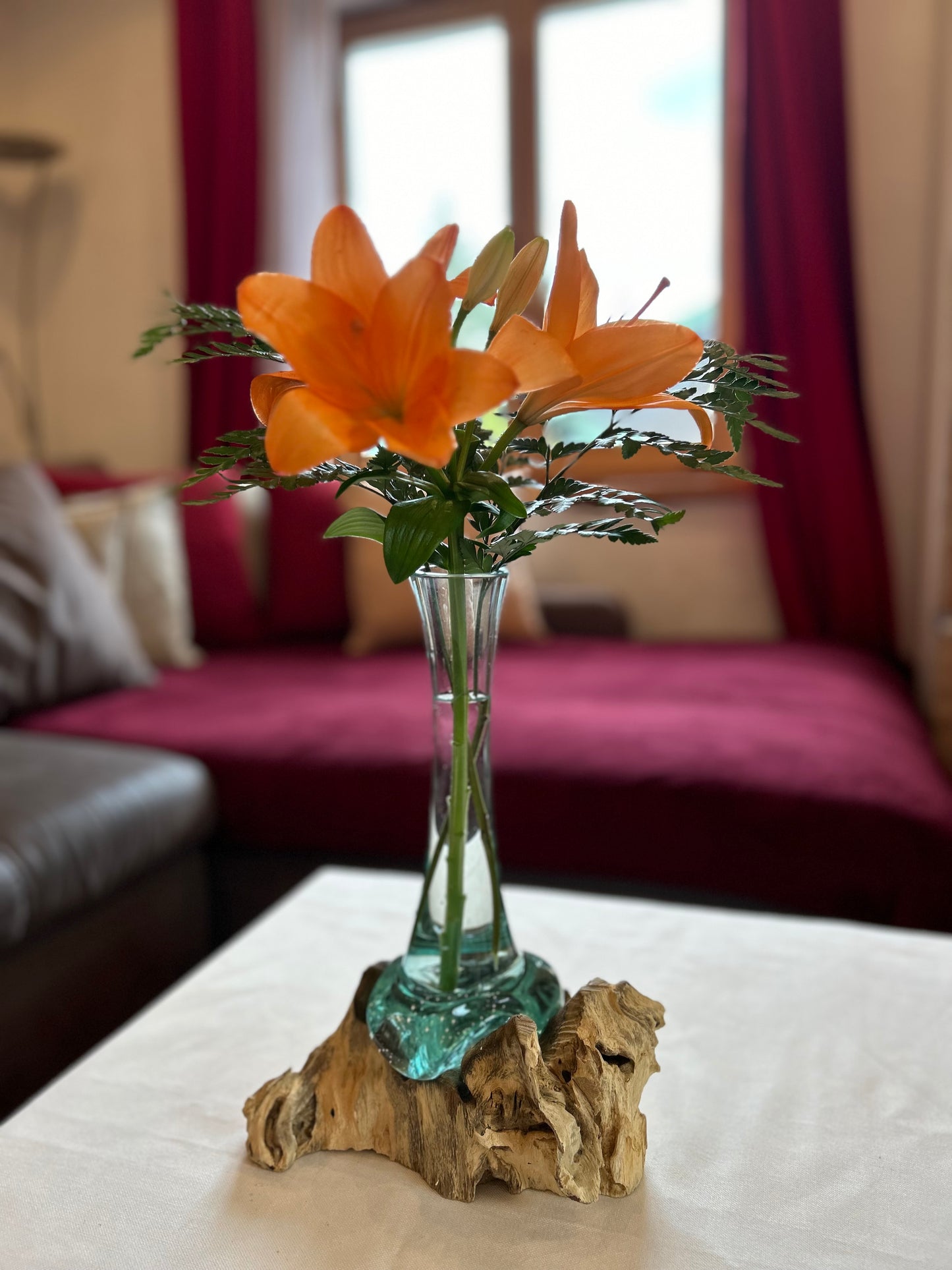 Vase auf Wurzelholz